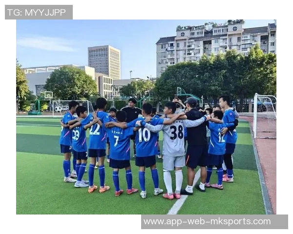 提升足球技能上海足球培训班助力青少年梦想成真